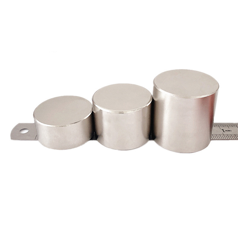 Grandes imanes de tierras raras.